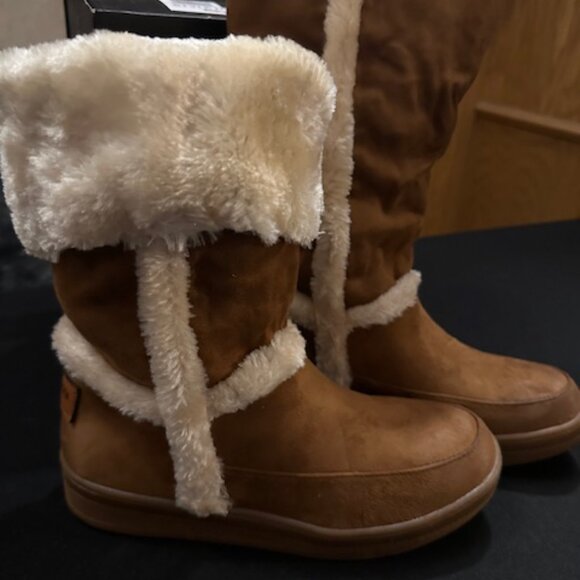 Light Coffee Mi.iM Marshmallow Booties - Picture 3 of 6